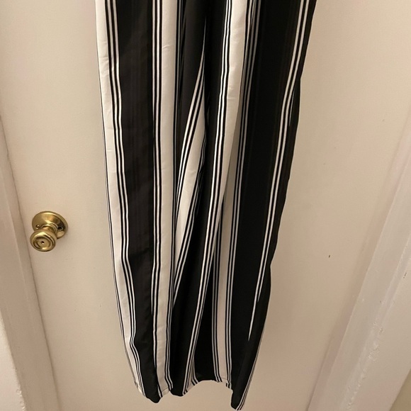 Olivaceous Black and white strapless tie up back jumpsuit size medium - Picture 8 of 13